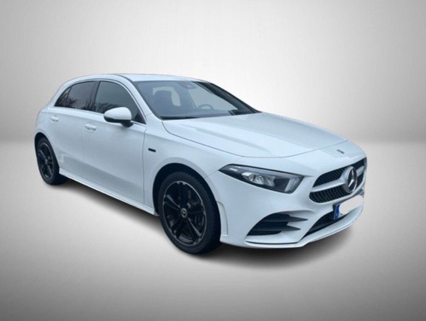 MERCEDES-BENZ A 2020