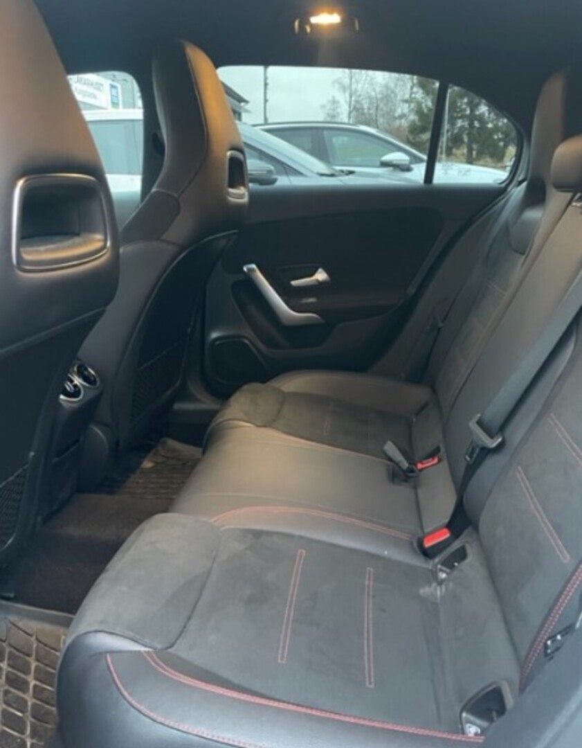 MERCEDES-BENZ A 2020