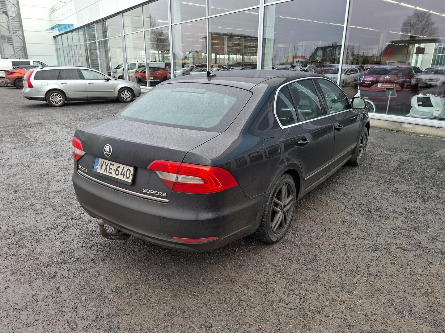SKODA Superb 2013