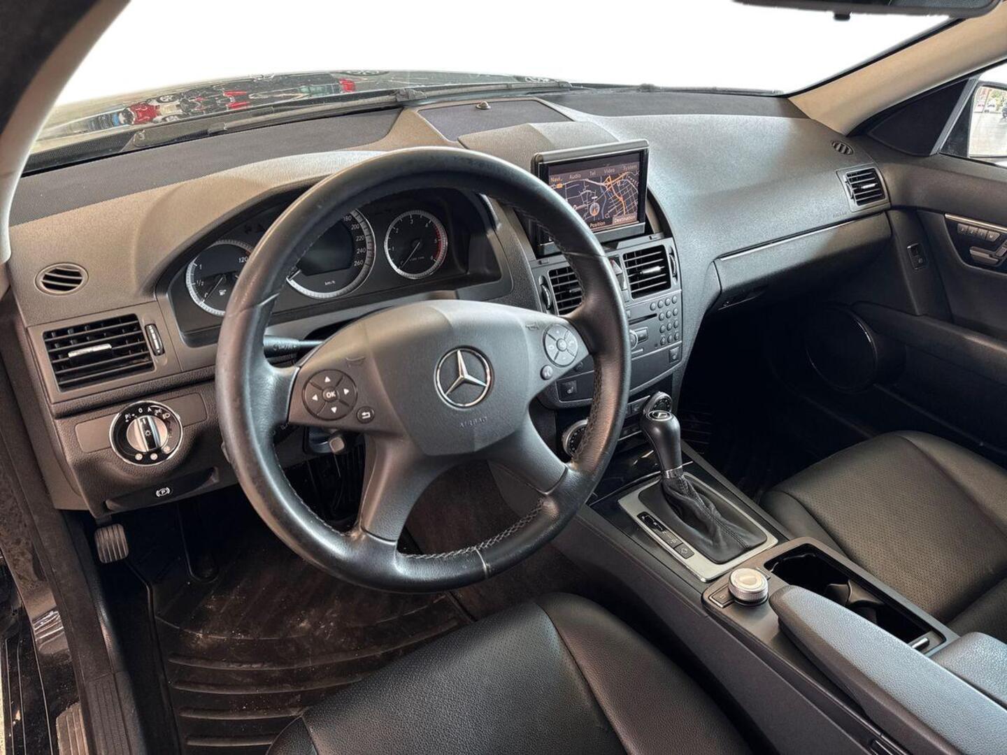 MERCEDES-BENZ C 2009