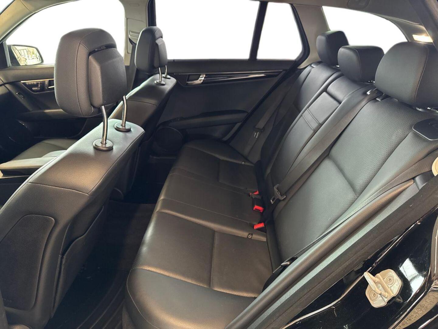 MERCEDES-BENZ C 2009