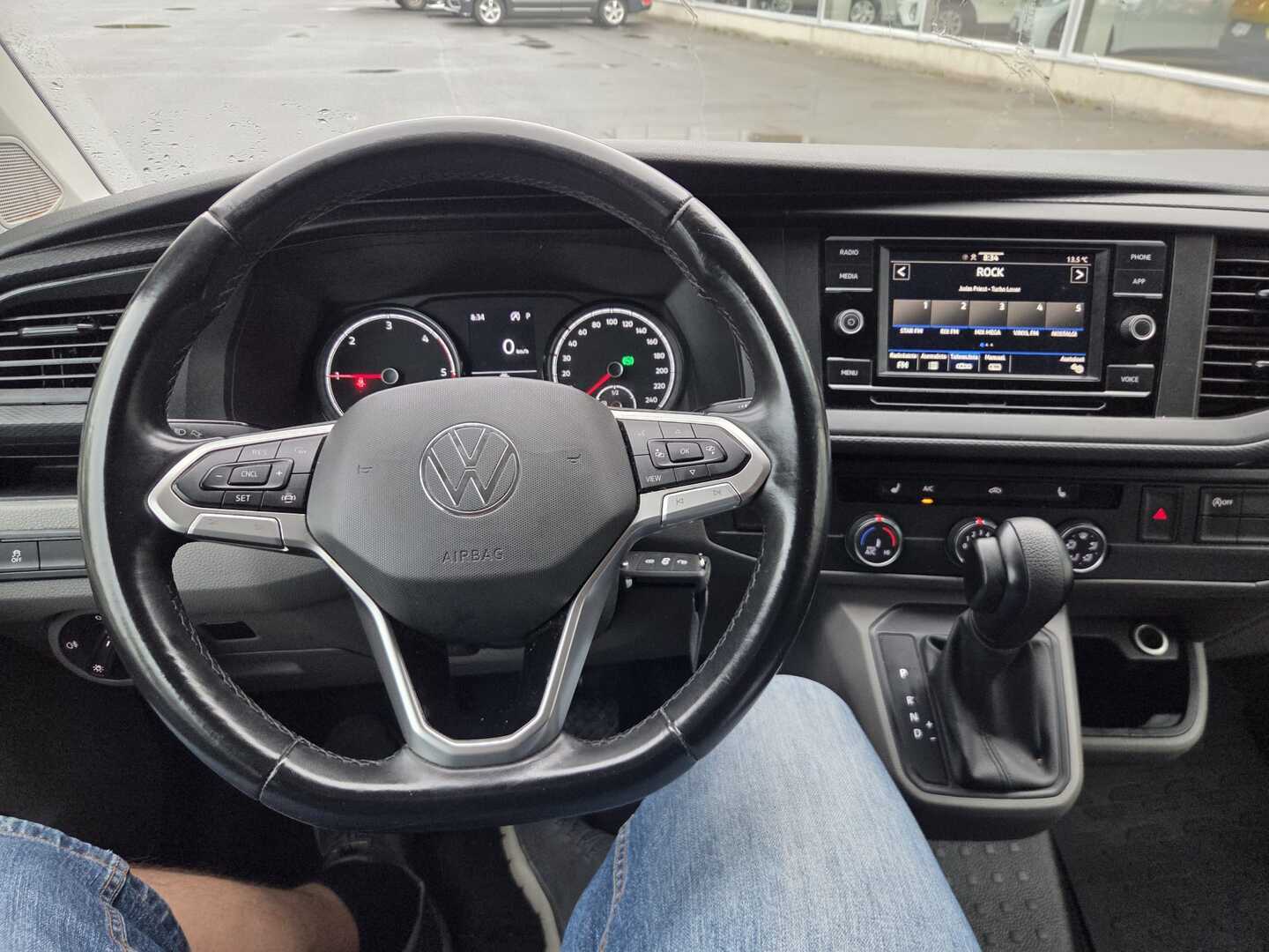 VOLKSWAGEN Transporter 4