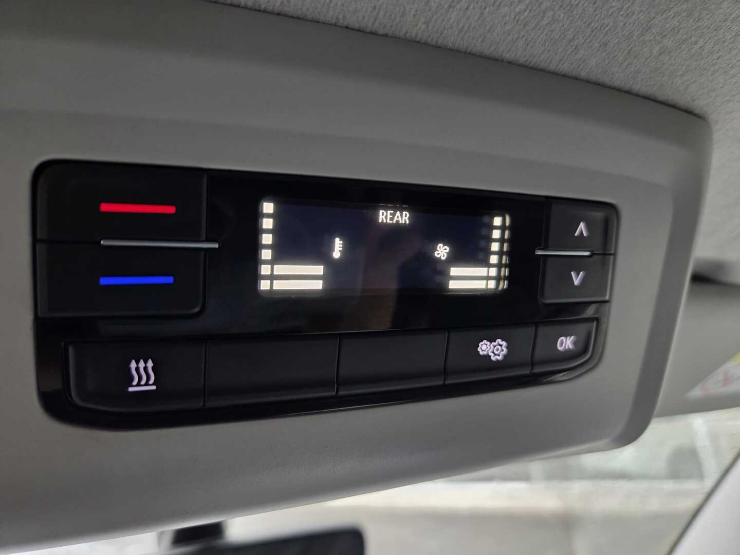 VOLKSWAGEN Transporter 6