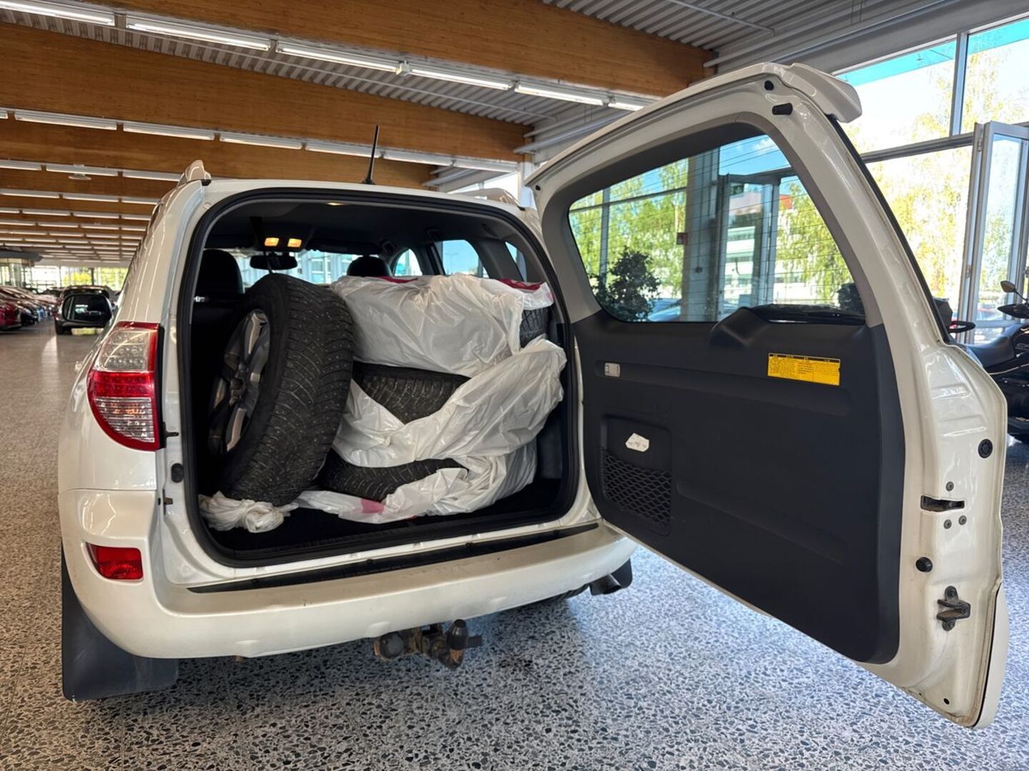 TOYOTA RAV4 21