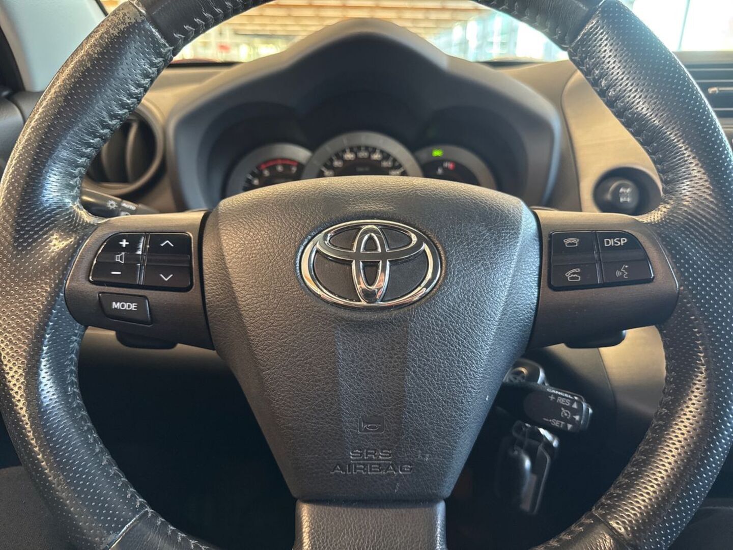 TOYOTA RAV4 26