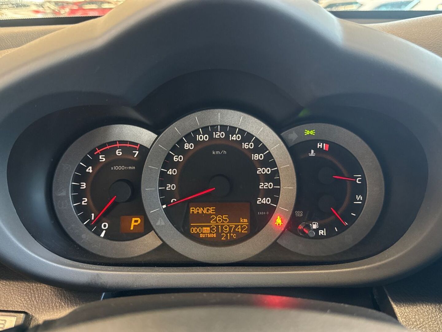 TOYOTA RAV4 28