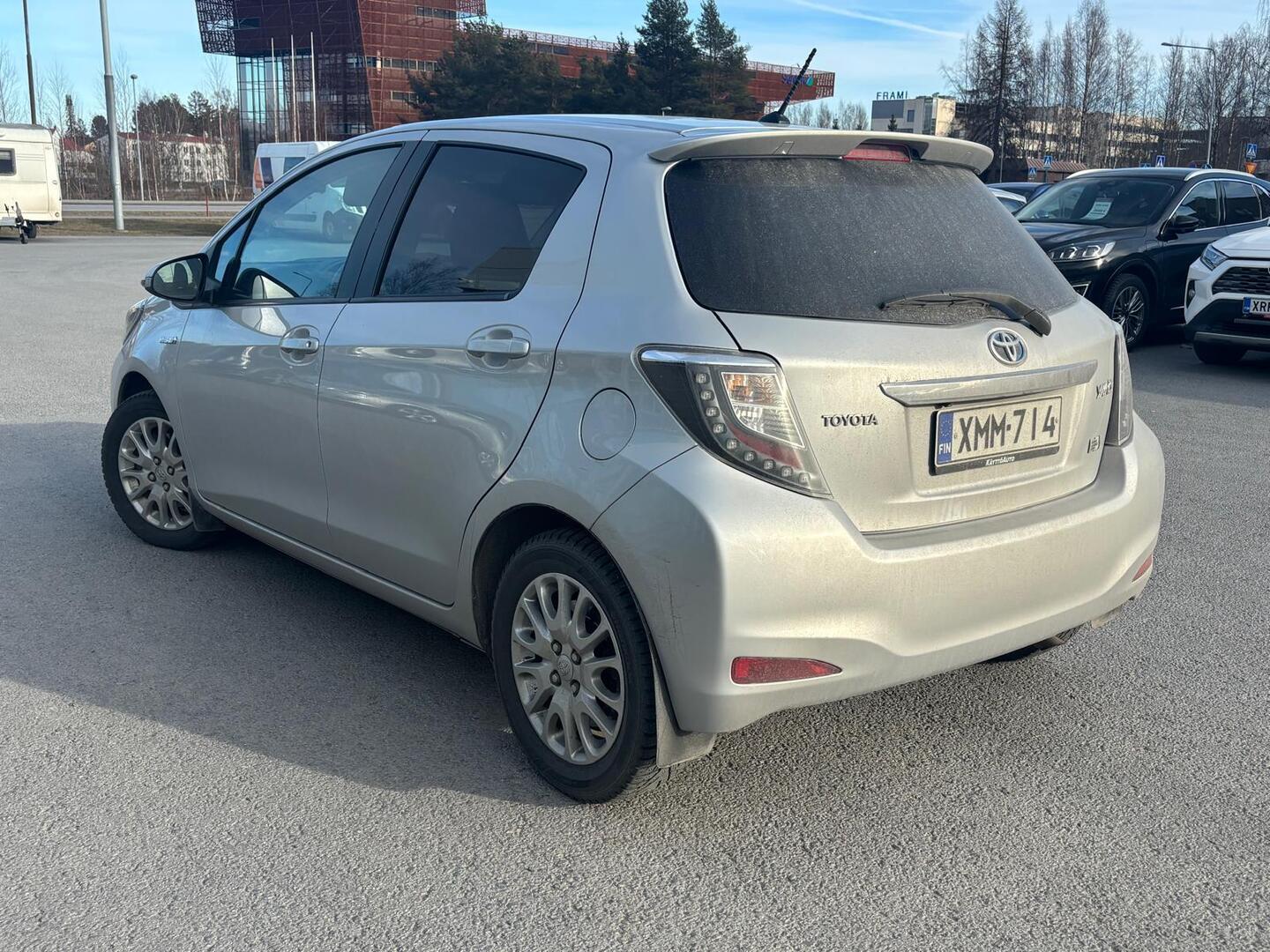 TOYOTA Yaris 2012