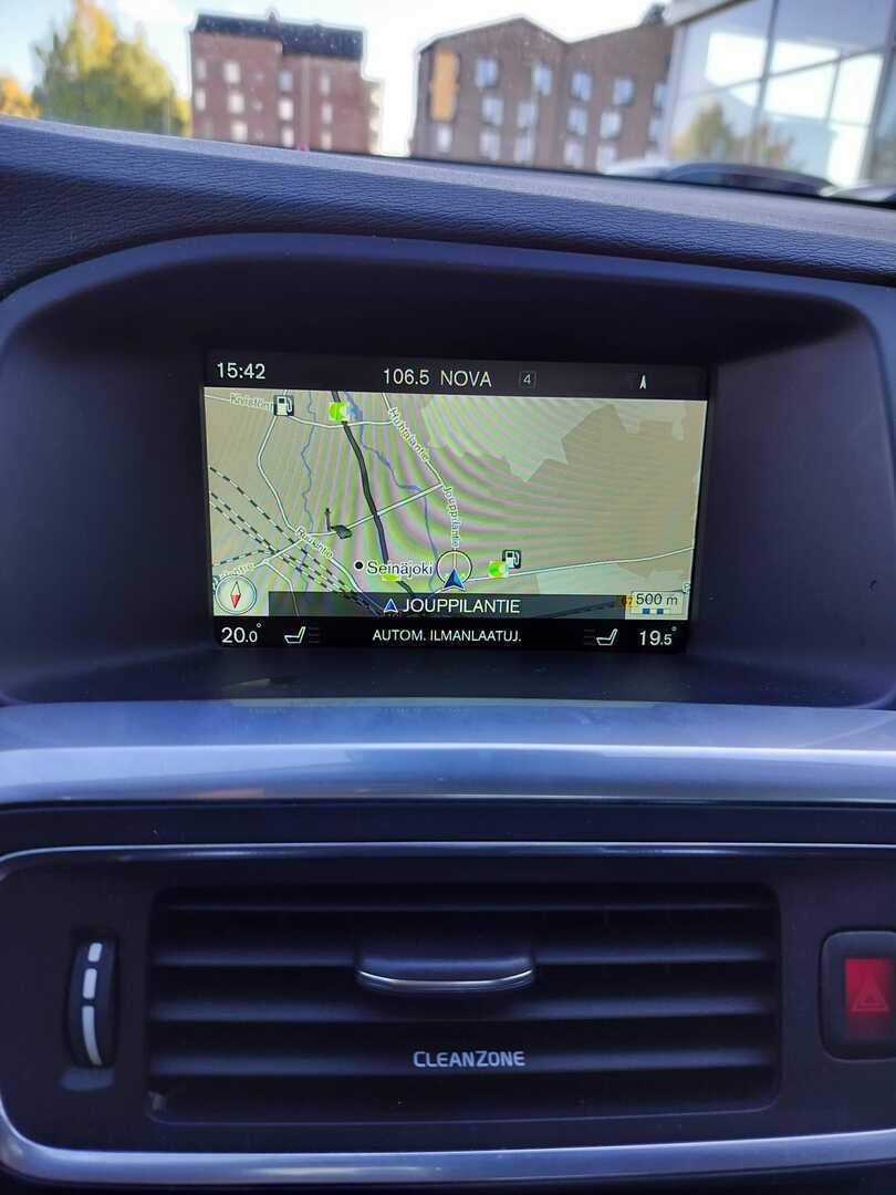 VOLVO V60 2016