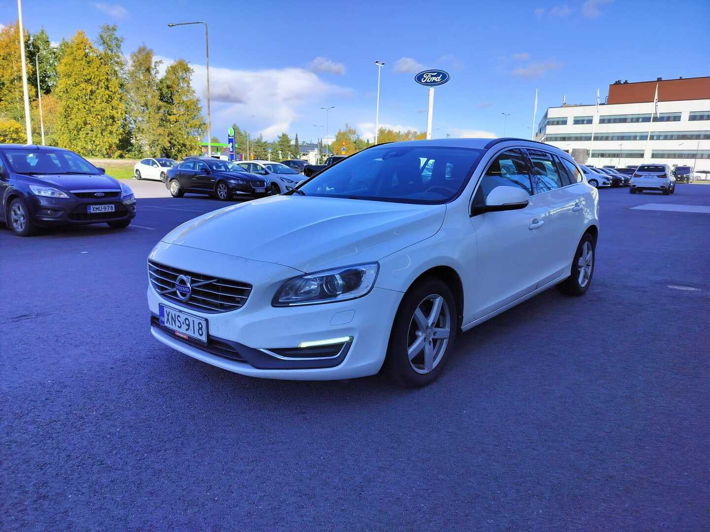 VOLVO V60 2016
