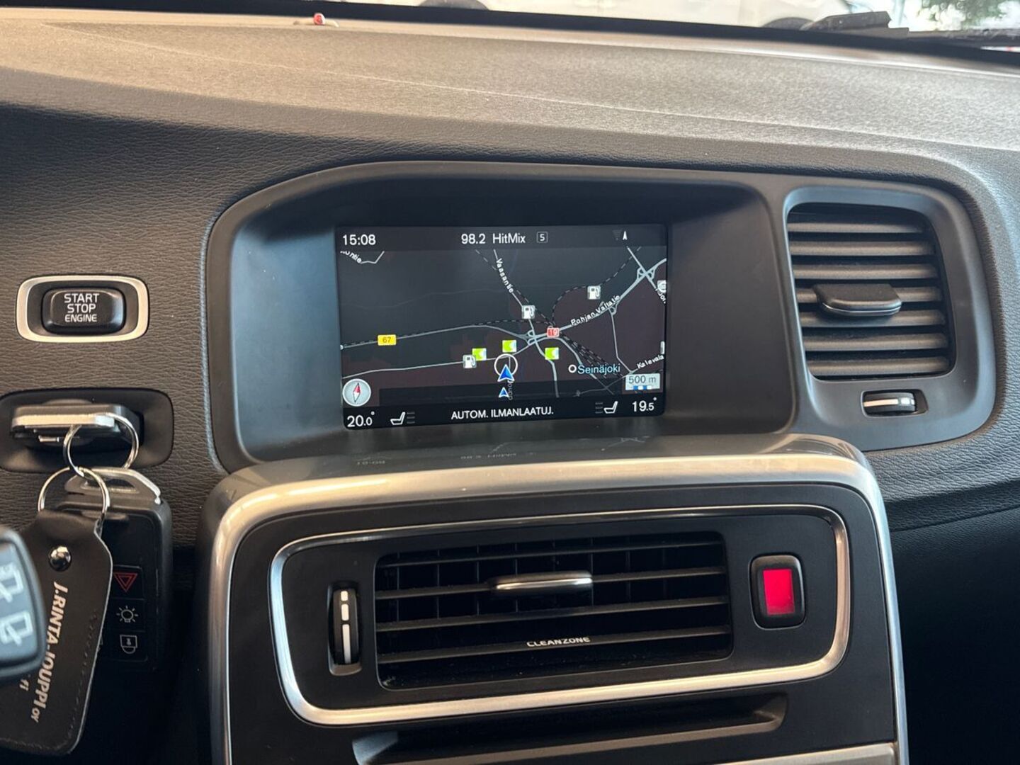 VOLVO V60 21