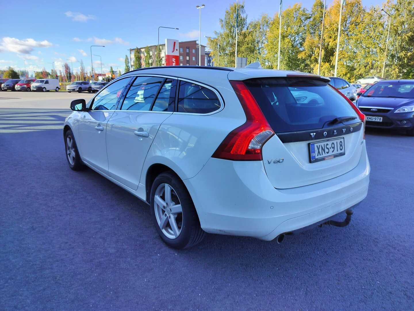 VOLVO V60 2016