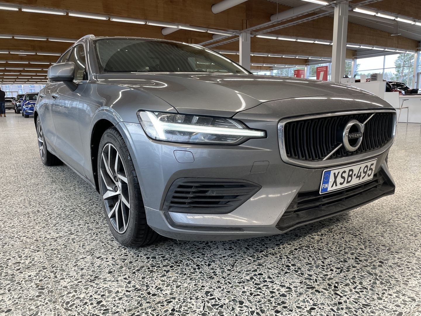 VOLVO V60 2020