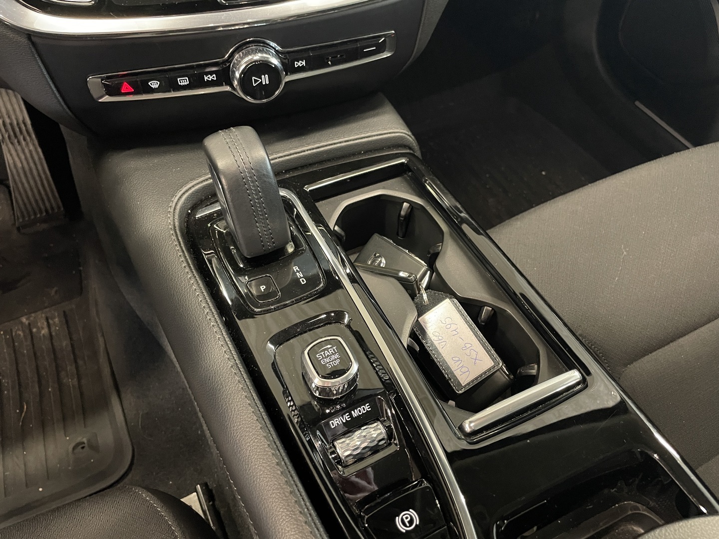 VOLVO V60 2020