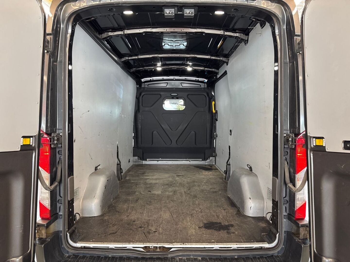 FORD Transit 10