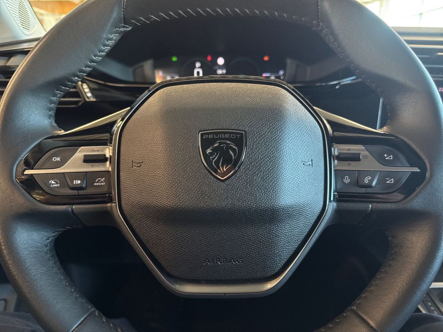 PEUGEOT 308 2023