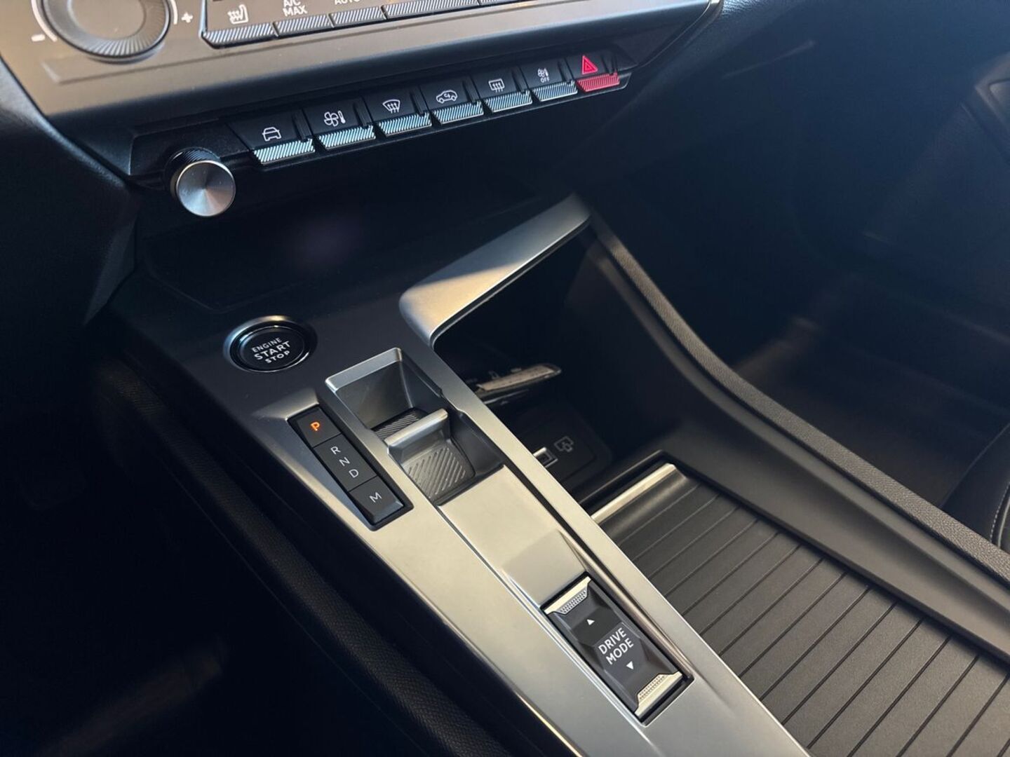 PEUGEOT 308 2023