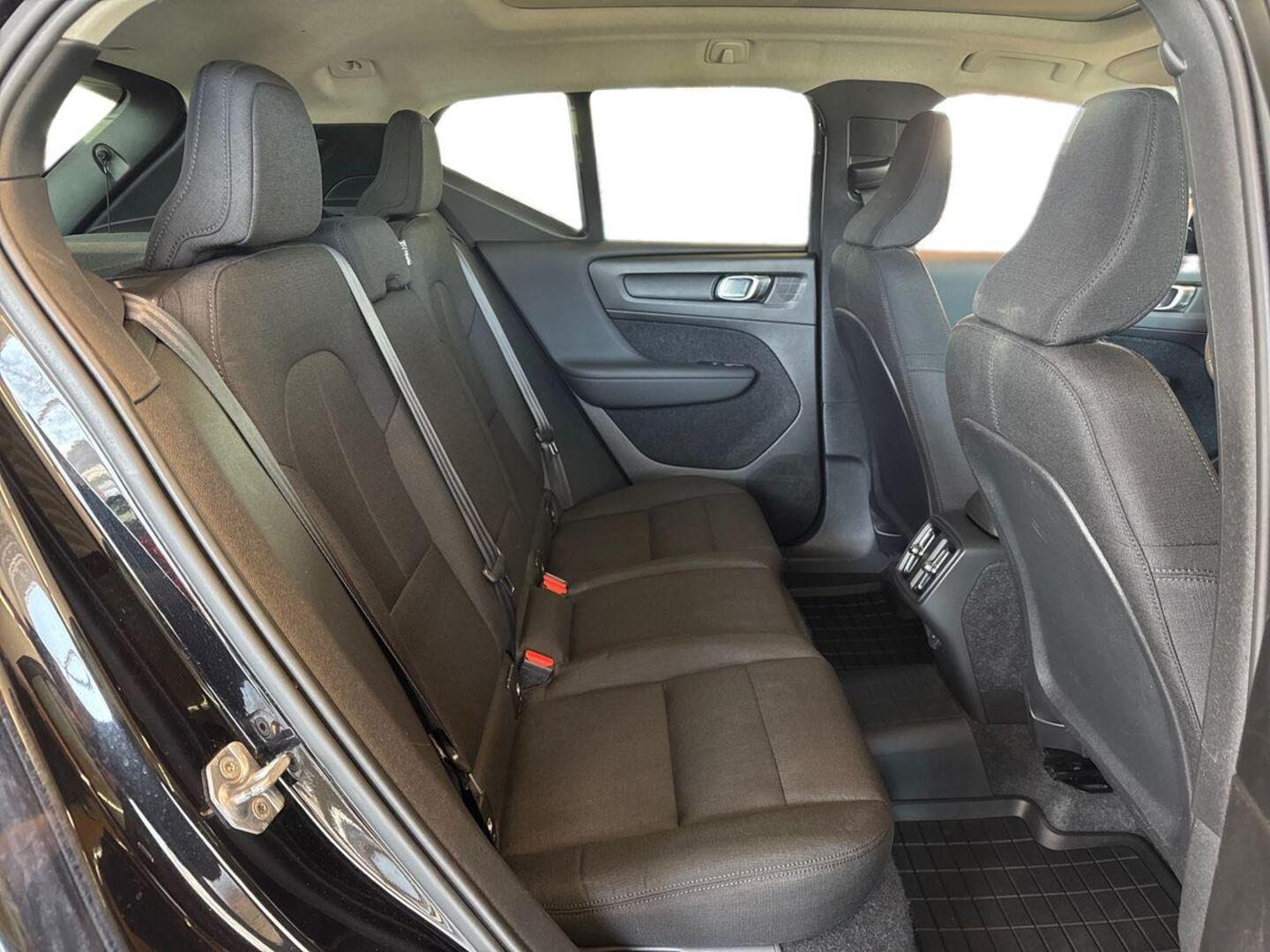 VOLVO XC40 2019
