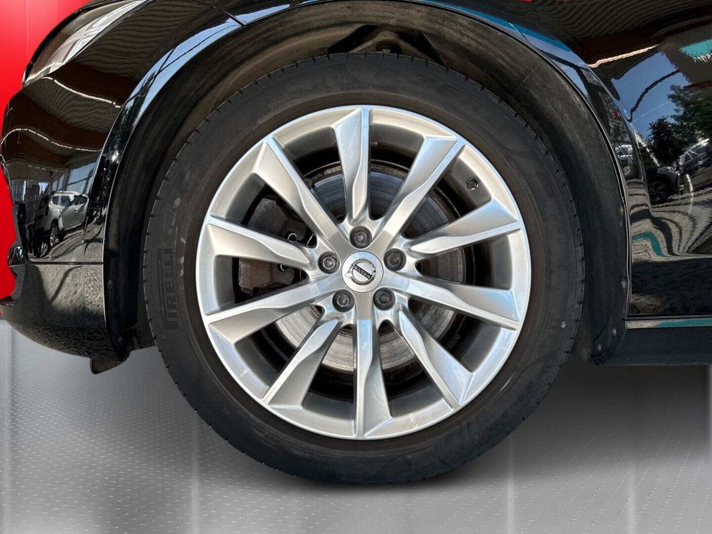 VOLVO V90 13