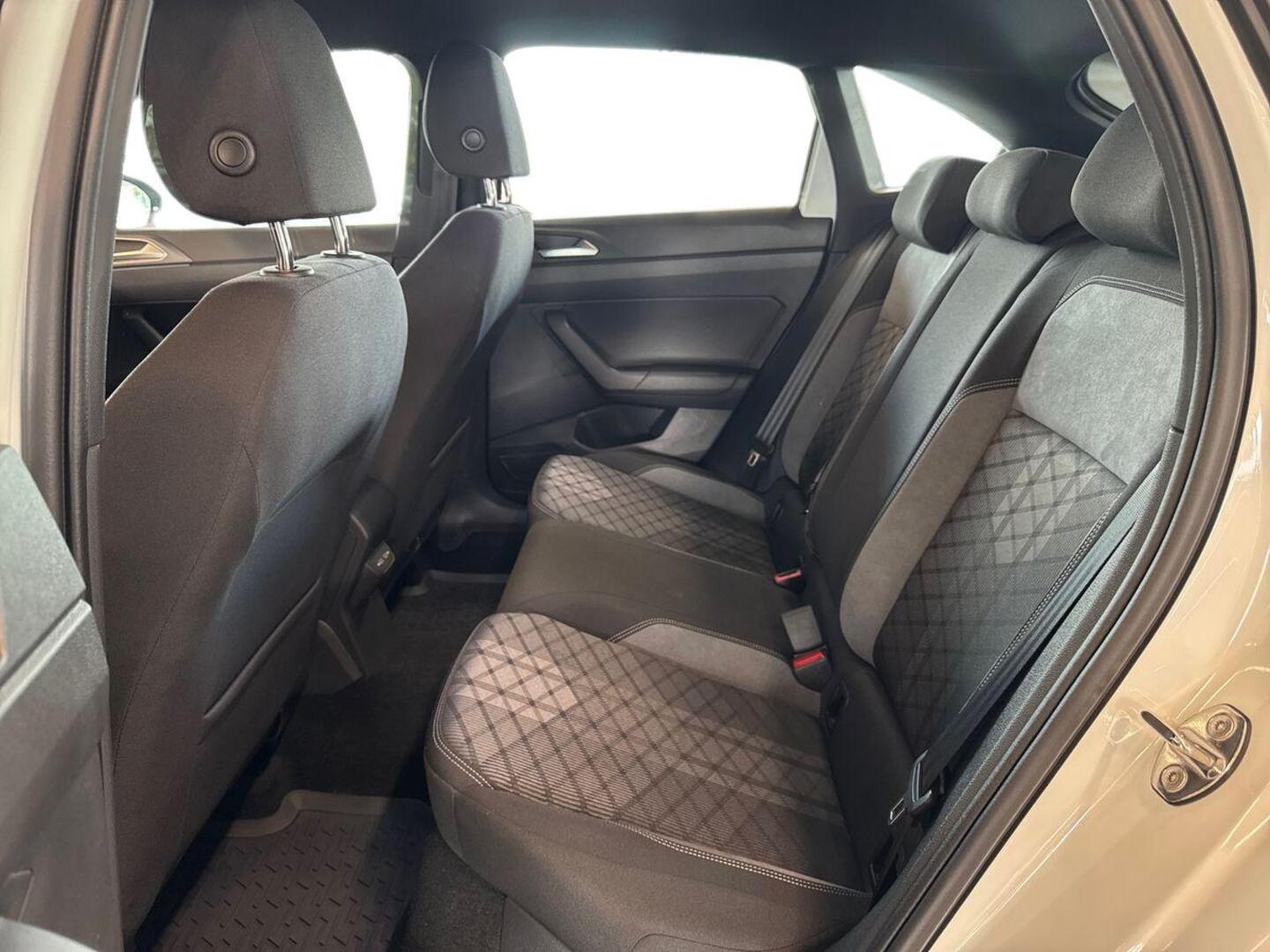 VOLKSWAGEN Taigo 2024