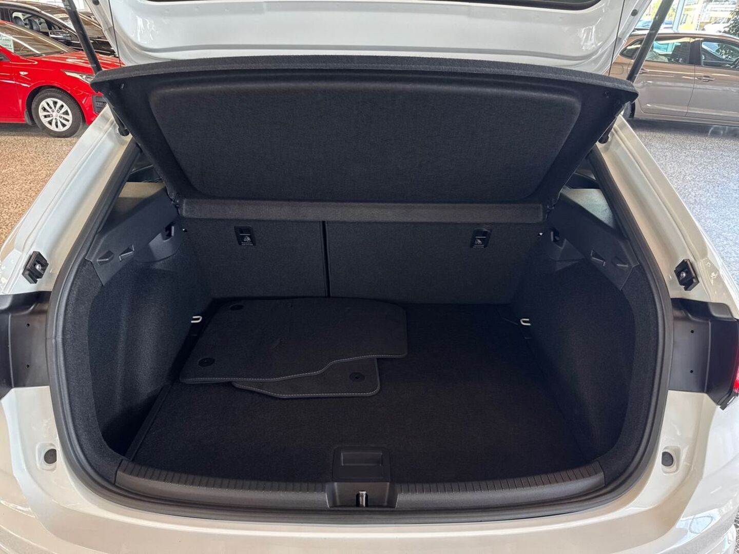 VOLKSWAGEN Taigo 2024