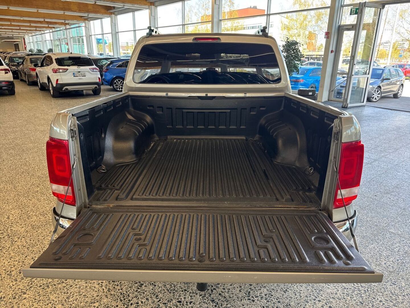 VOLKSWAGEN Amarok 2011