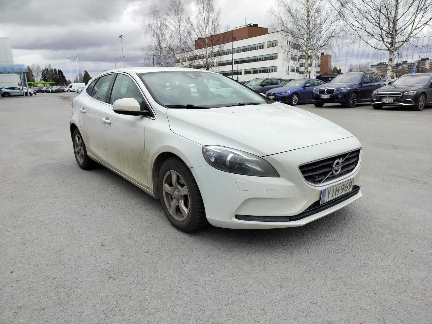 VOLVO V40 2013