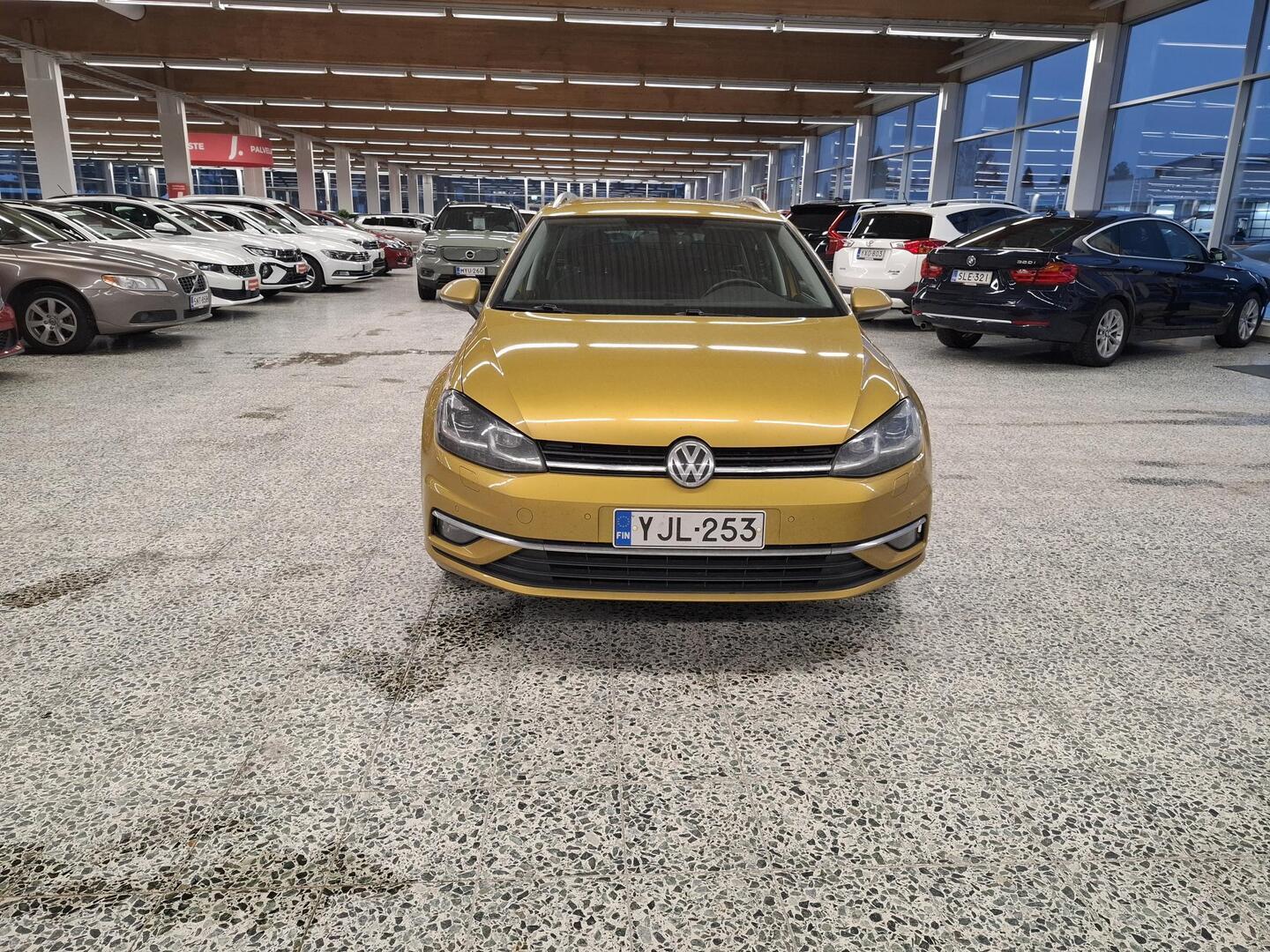 VOLKSWAGEN Golf 2018