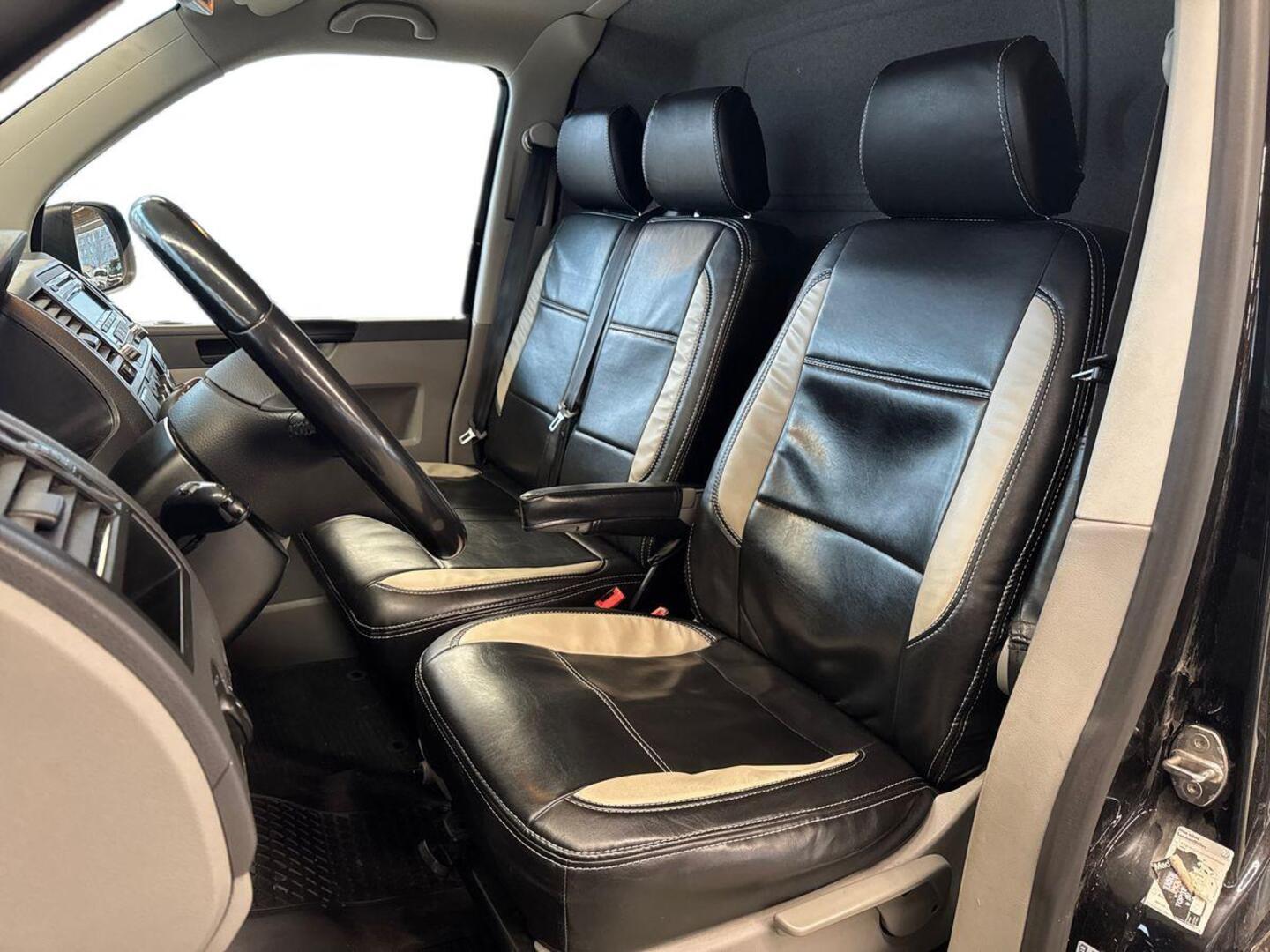 VOLKSWAGEN Transporter 2012