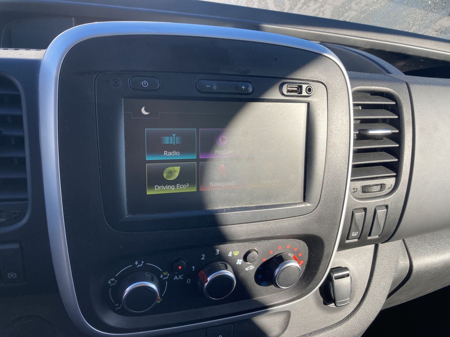 RENAULT Trafic 2020