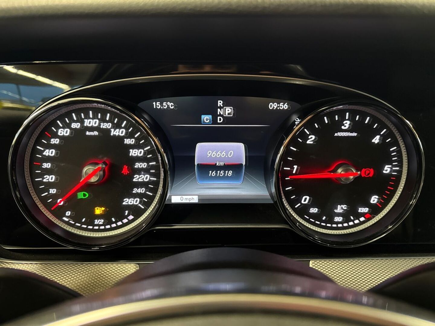 MERCEDES-BENZ E 2016