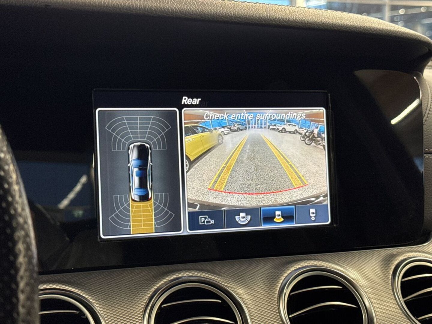 MERCEDES-BENZ E 2016