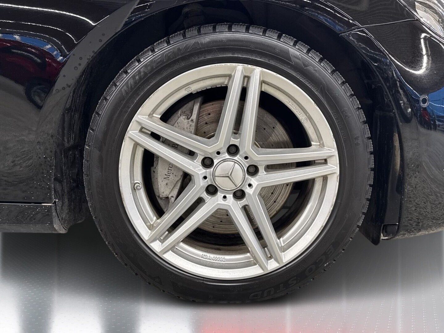 MERCEDES-BENZ E 2016