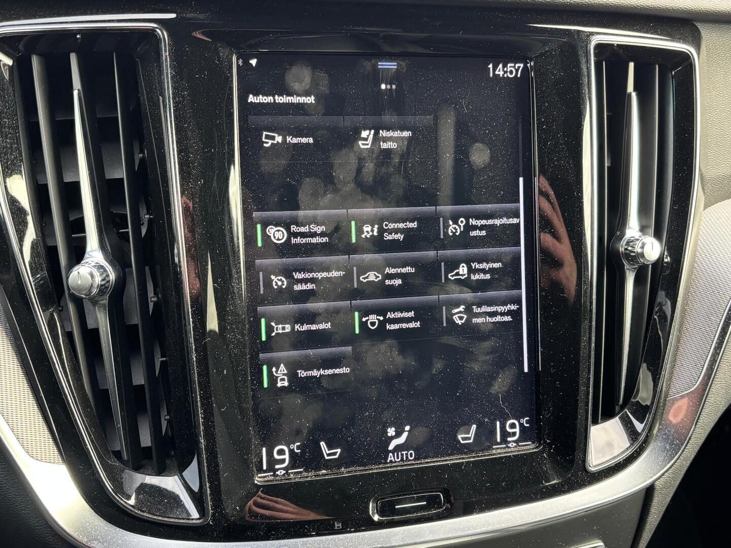 VOLVO V60 2019
