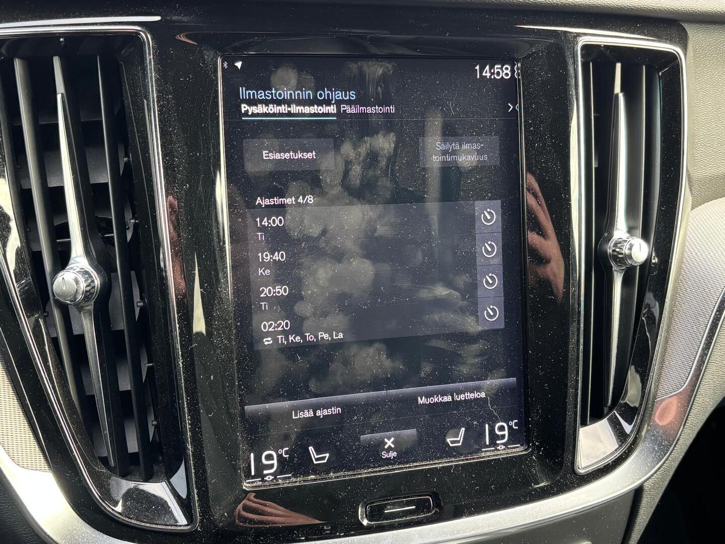 VOLVO V60 2019