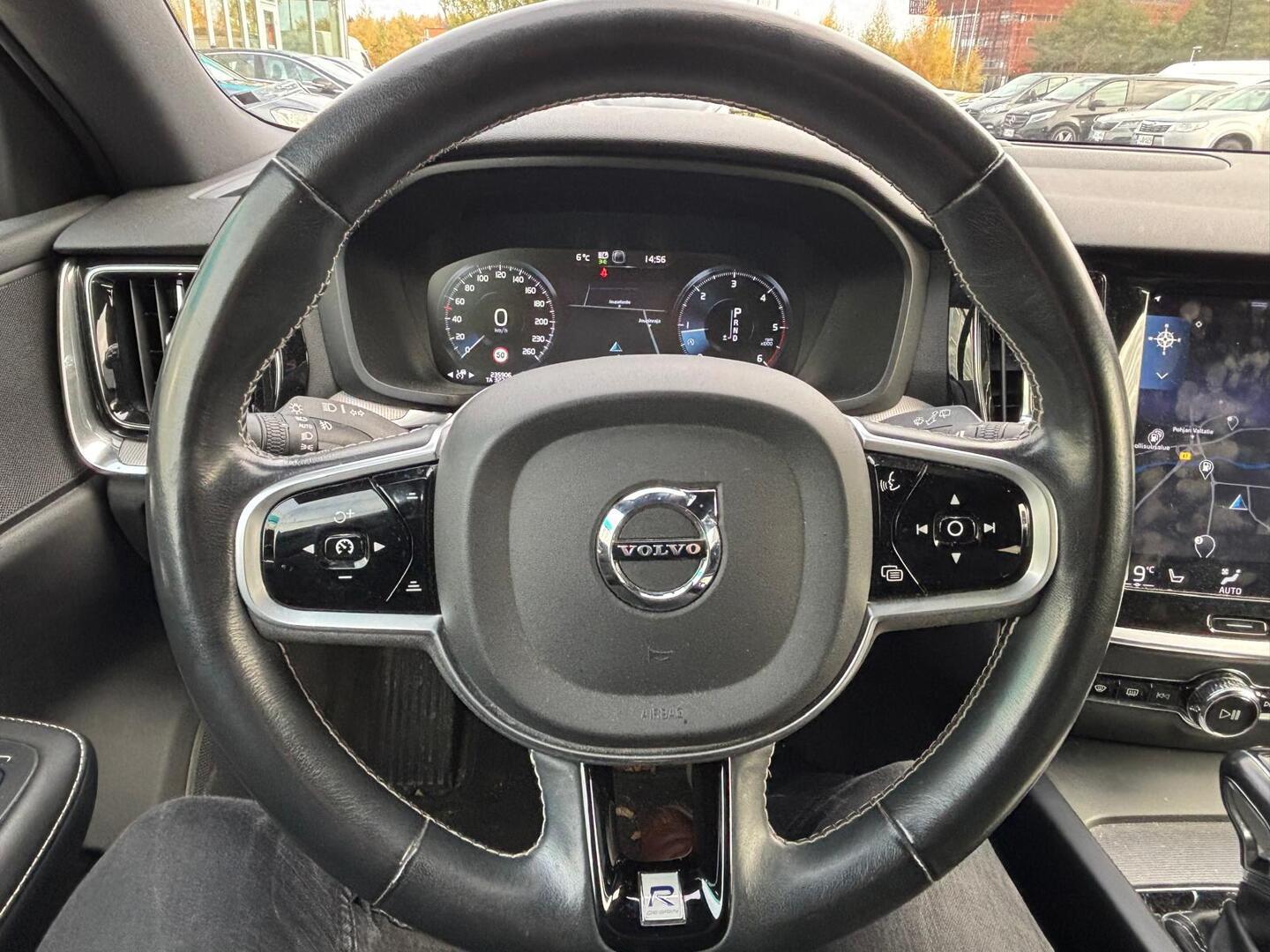 VOLVO V60 2019