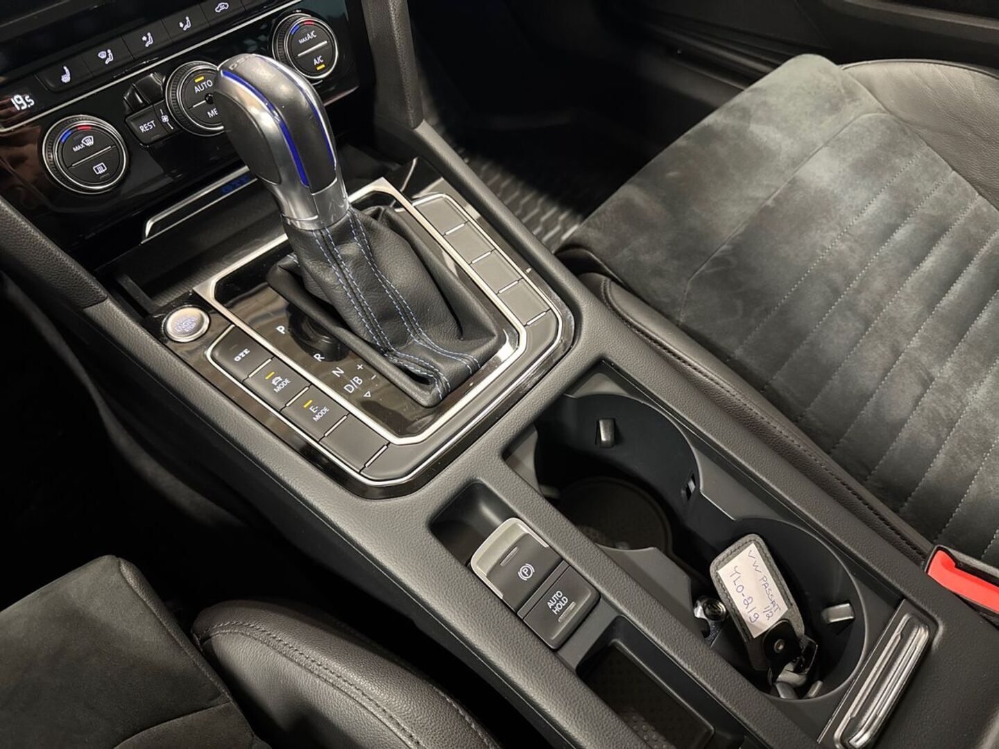 VOLKSWAGEN Passat 2018