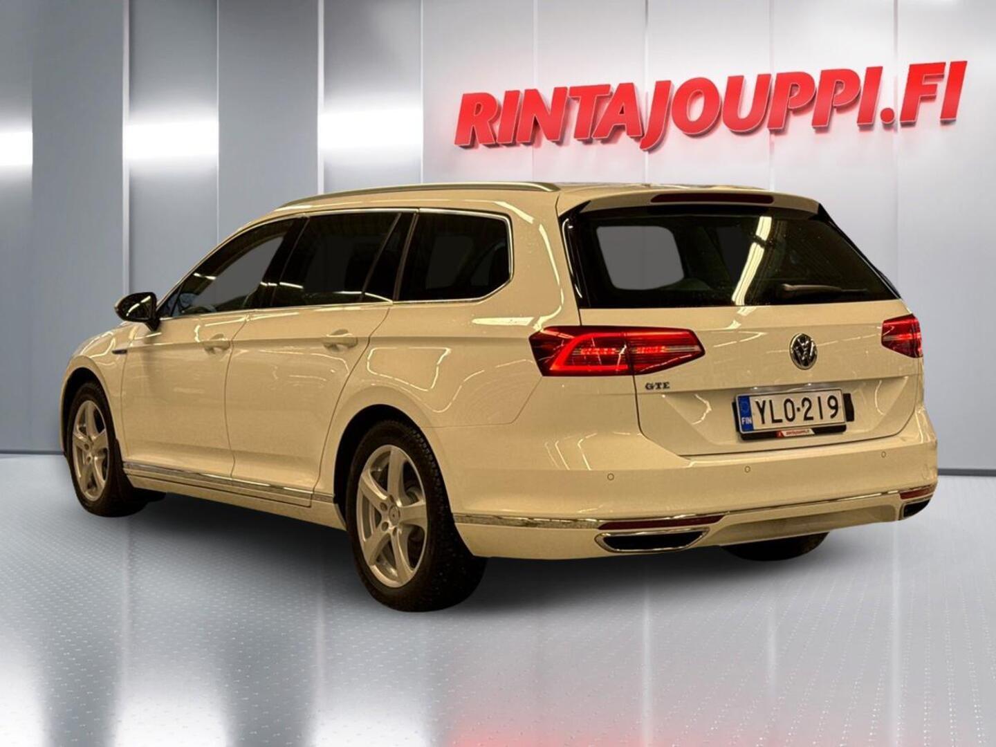 VOLKSWAGEN Passat 2018