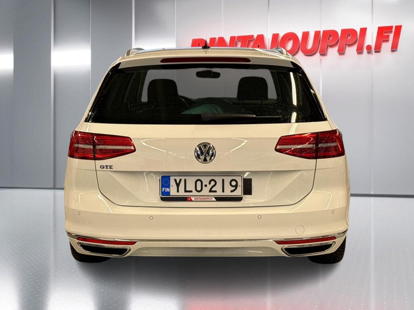 VOLKSWAGEN Passat 2018