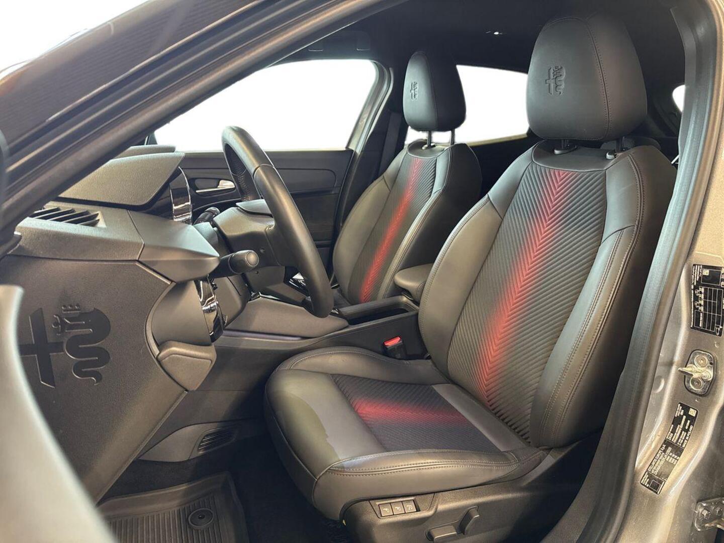 ALFA ROMEO Junior 2025