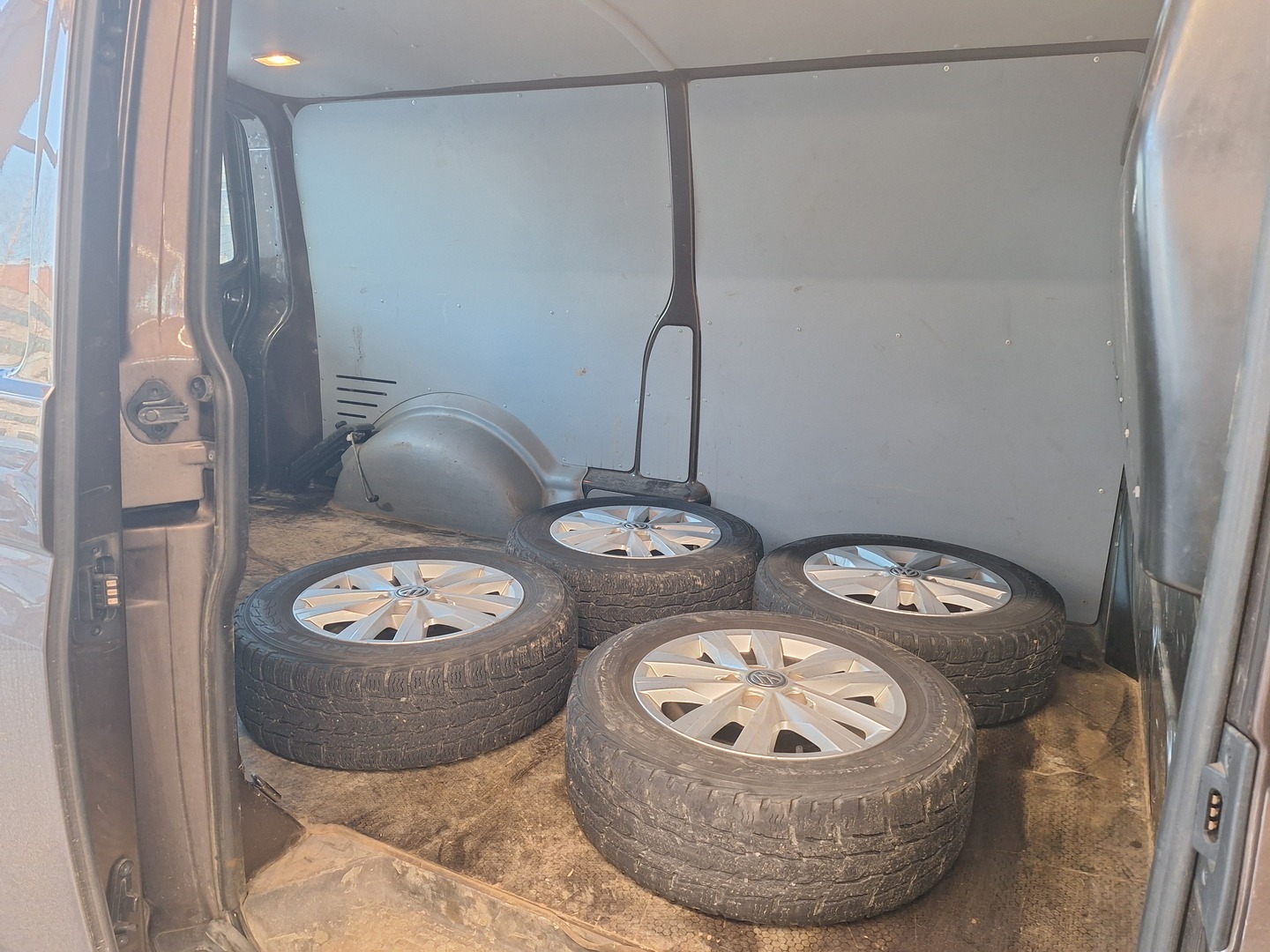 VOLKSWAGEN Transporter 2013