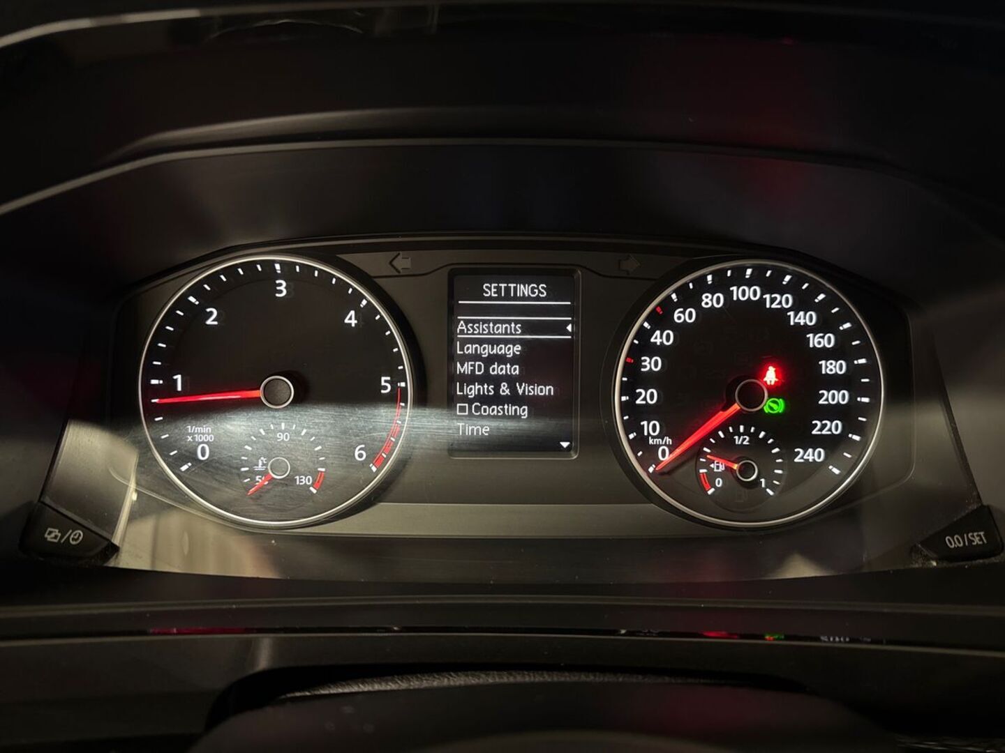 VOLKSWAGEN Multivan 2015