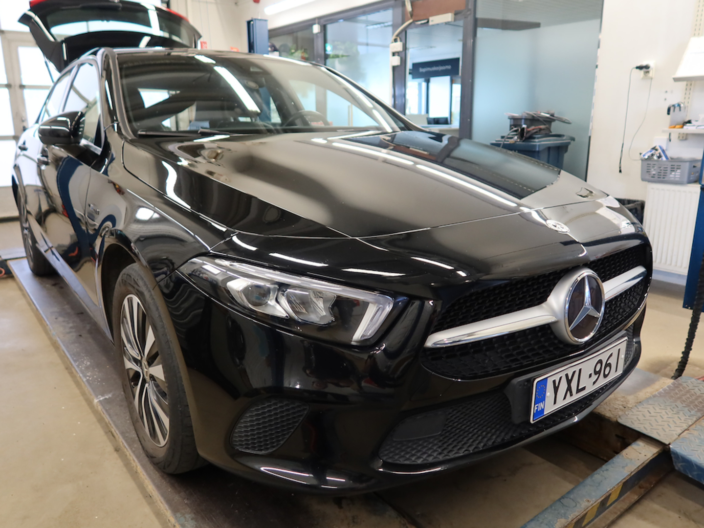 MERCEDES-BENZ A 2021