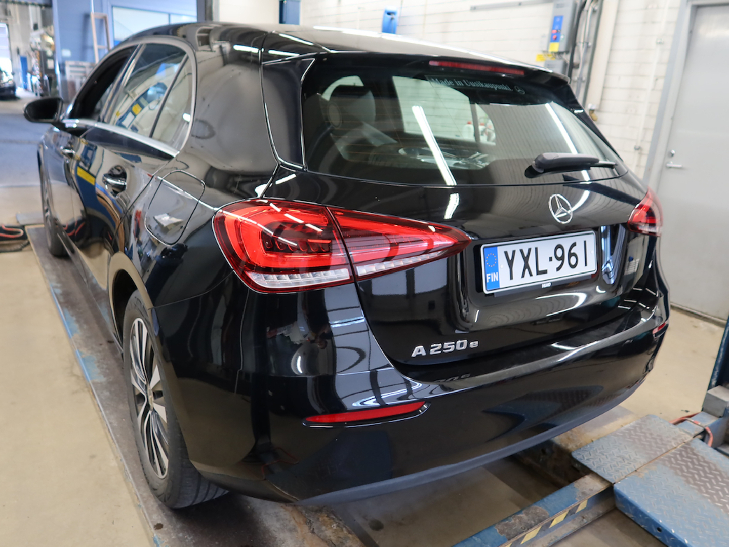 MERCEDES-BENZ A 2021
