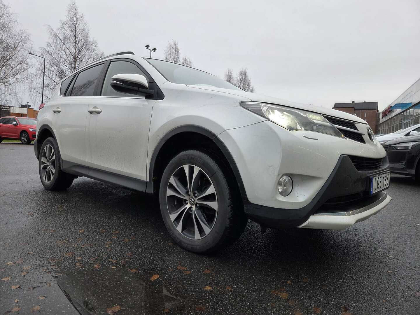 TOYOTA RAV4 2015