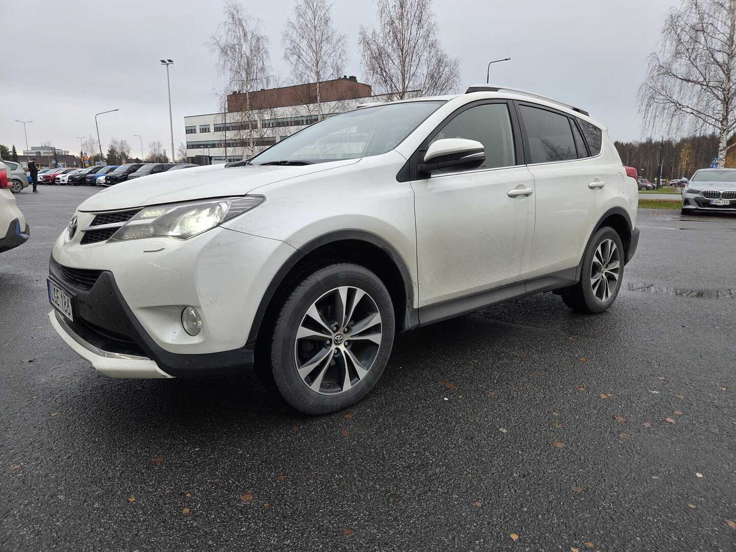 TOYOTA RAV4 2015