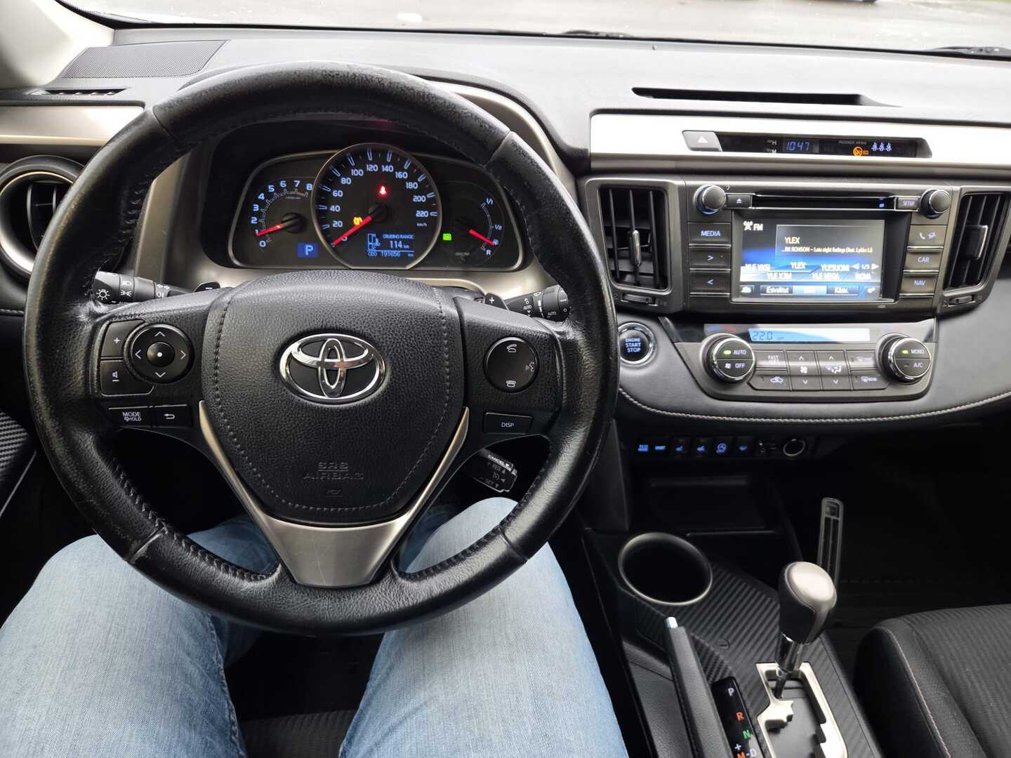 TOYOTA RAV4 2015
