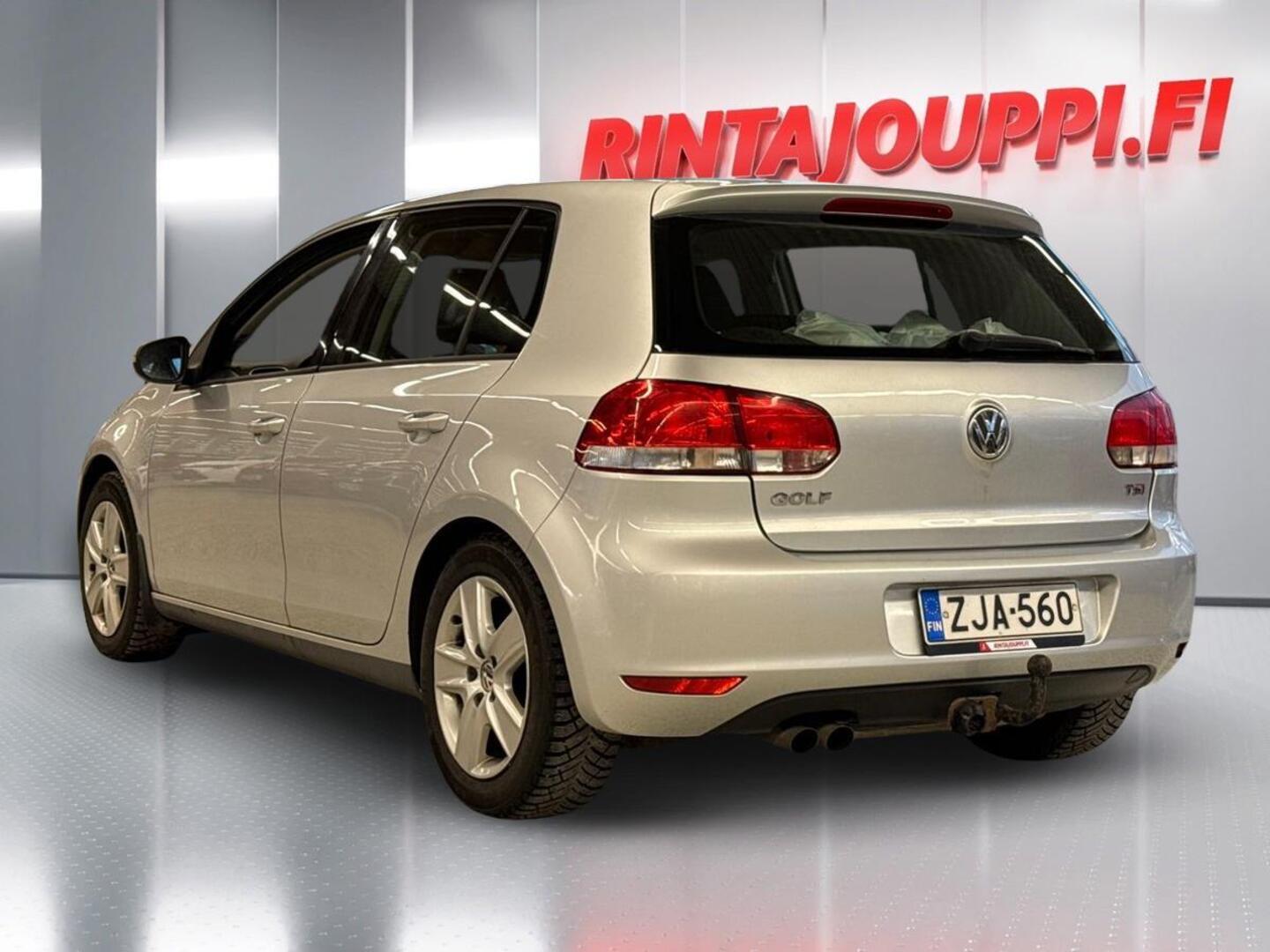 VOLKSWAGEN Golf 2010