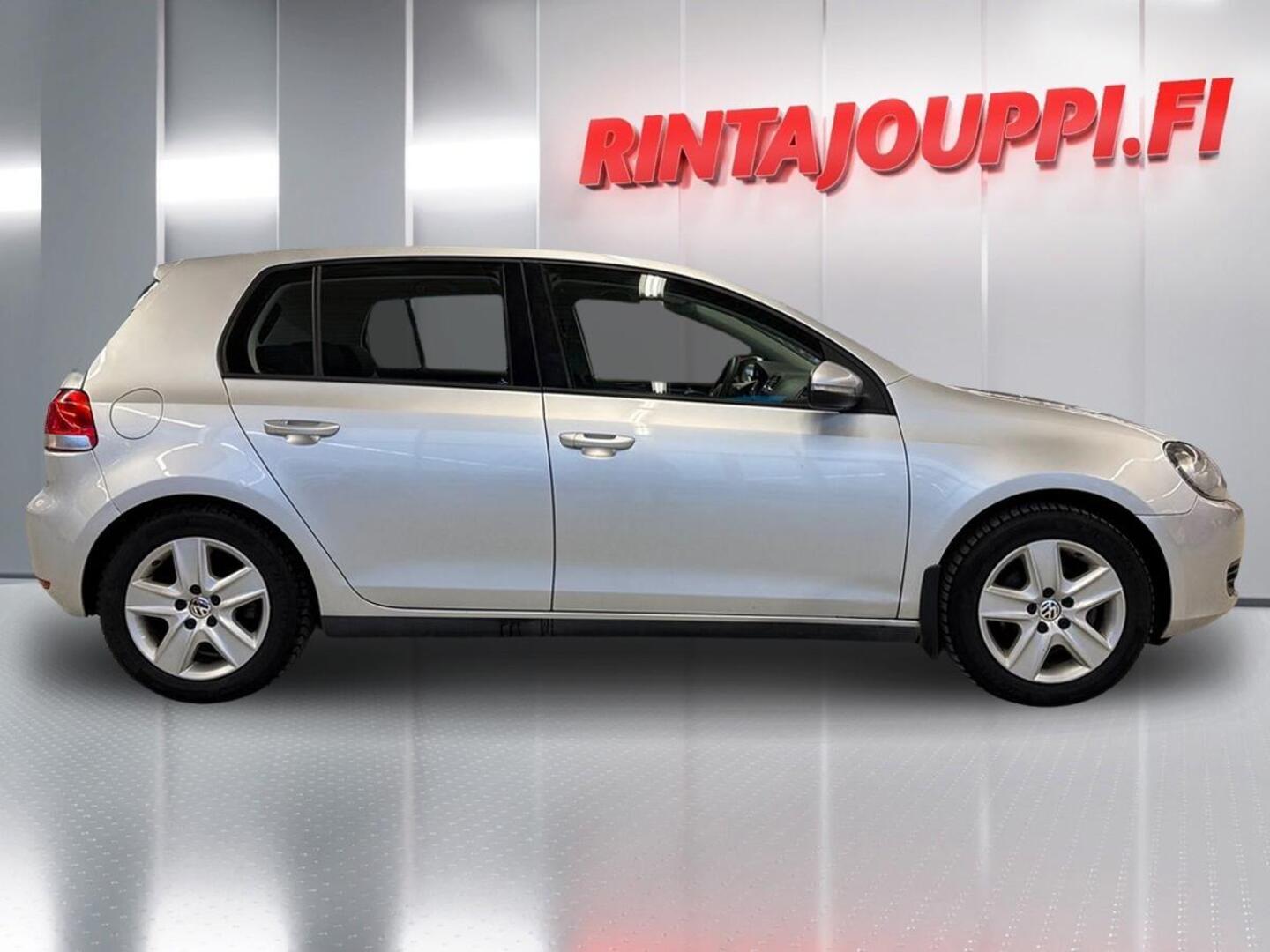 VOLKSWAGEN Golf 2010