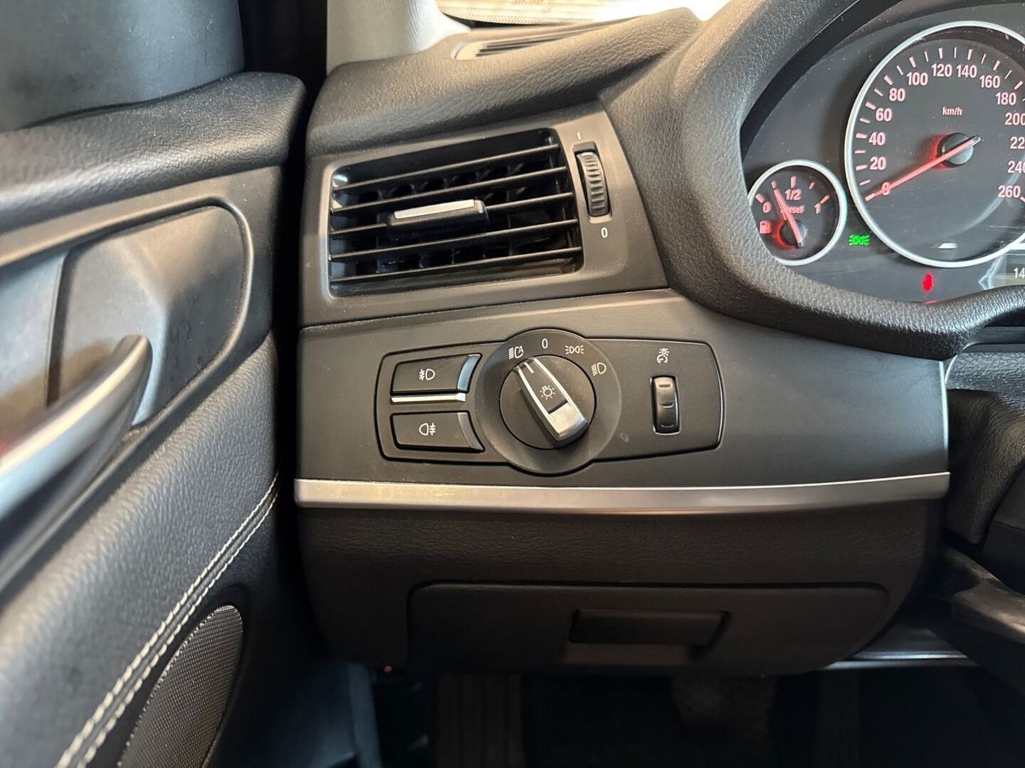 BMW X3 2011