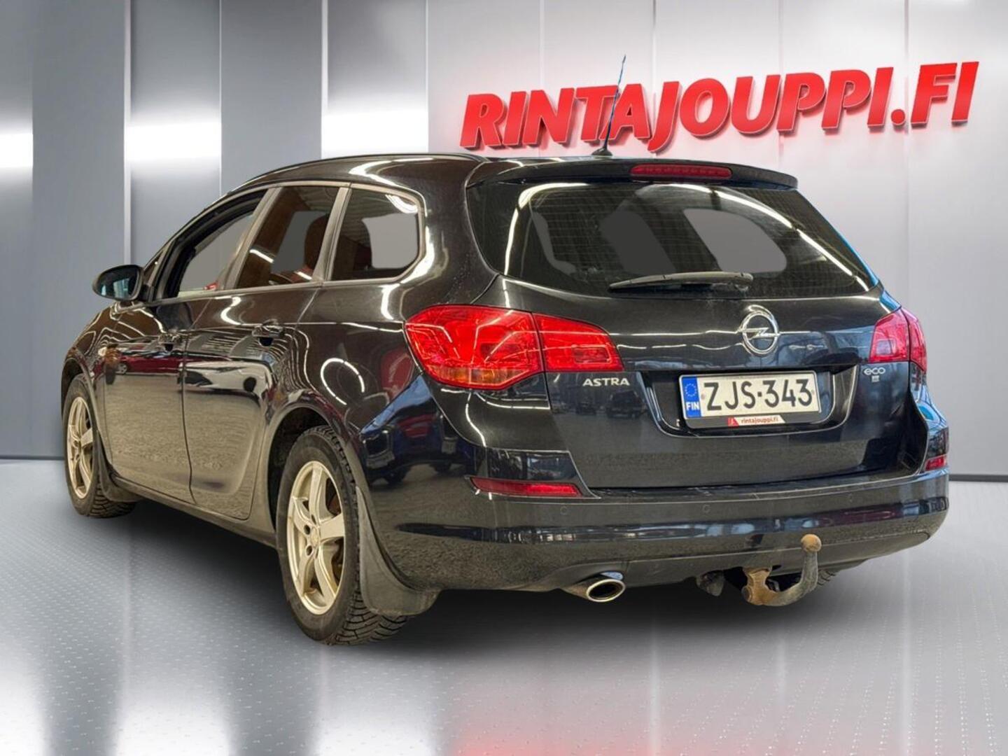 OPEL Astra 2012